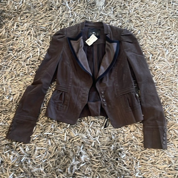 Hanii Y Jackets & Blazers - Hanni Y crop jacket new with tags.